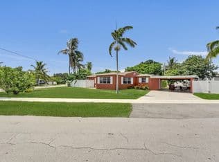 3+1 Müstakil ev — 1302 S 23RD Avenue, Hollywood, 33020
