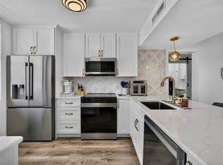2-bedroom Condo — 3635 Whitehall Drive #302, West Palm Beach, 33401