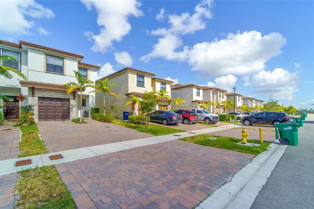 3-bedroom Property — 25500 SW 108th Ave