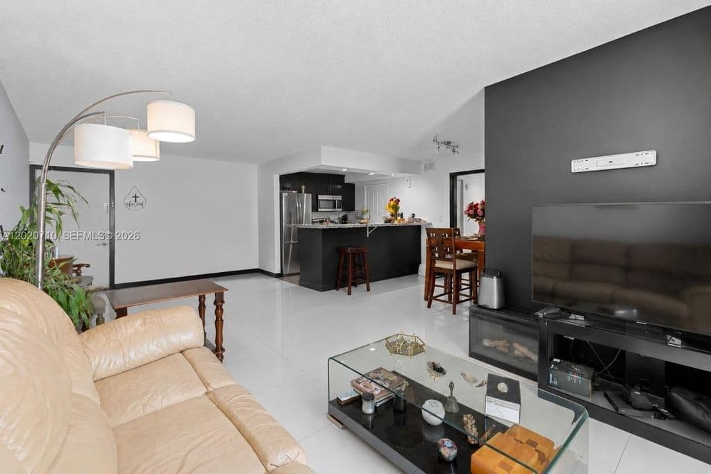 3+1 Condo — 15430 SW 82nd Ln APT 622
