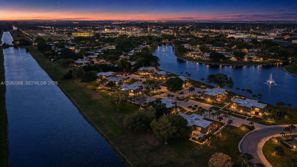 2-bedroom Condo — 2404 24th Way