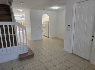 3+1 Townhouse — 1575 NE 33rd Ave #1049, Homestead, 33033