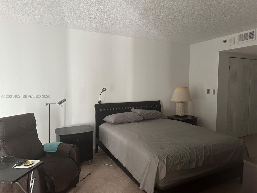 2-bedroom Condo — 7601 E Treasure Dr APT 610