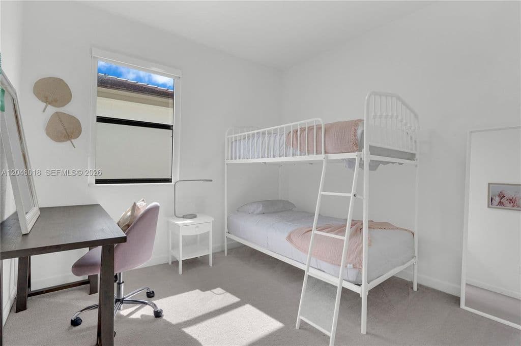 4+1 Müstakil ev — 12924 SW 229th St