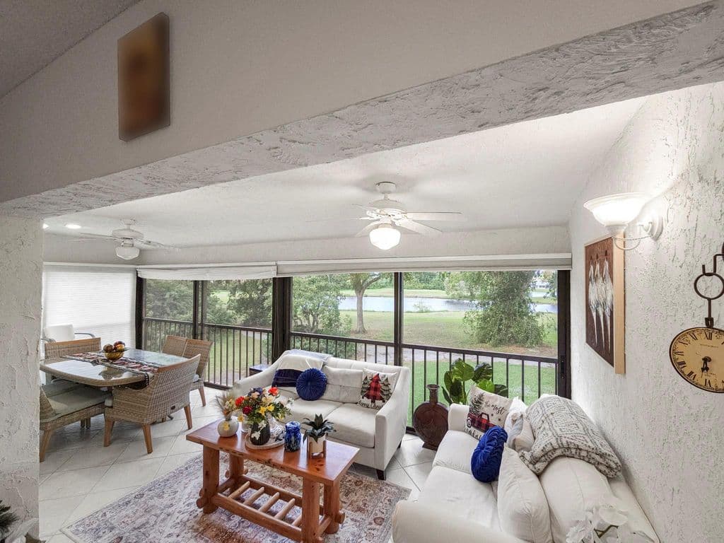 3+1 Condo — 9286 Vista Del Lago #35b
