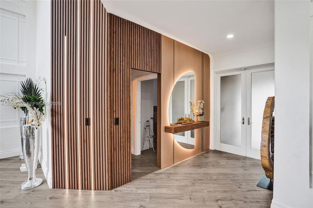 5-bedroom Single-Family Home — 16180 SW 14th St