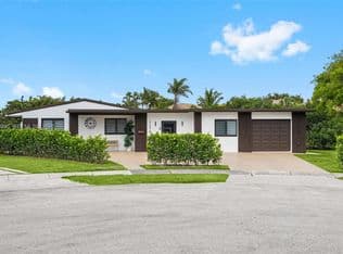 4-bedroom Single-Family Home — 1178 Grant St, Hollywood, 33019