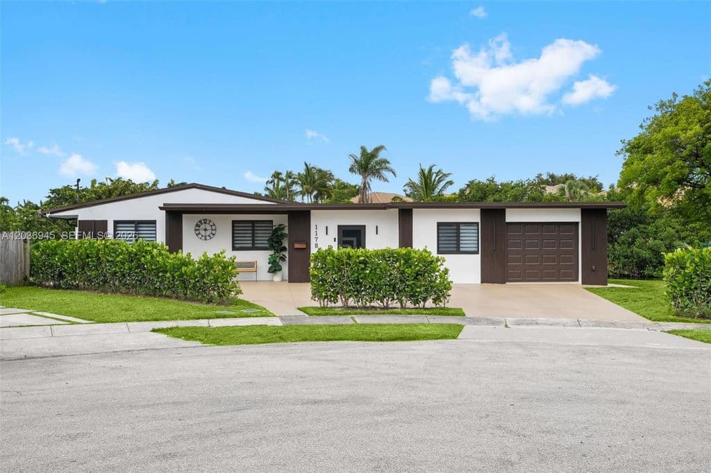 4+1 Müstakil ev — 1178 Grant St