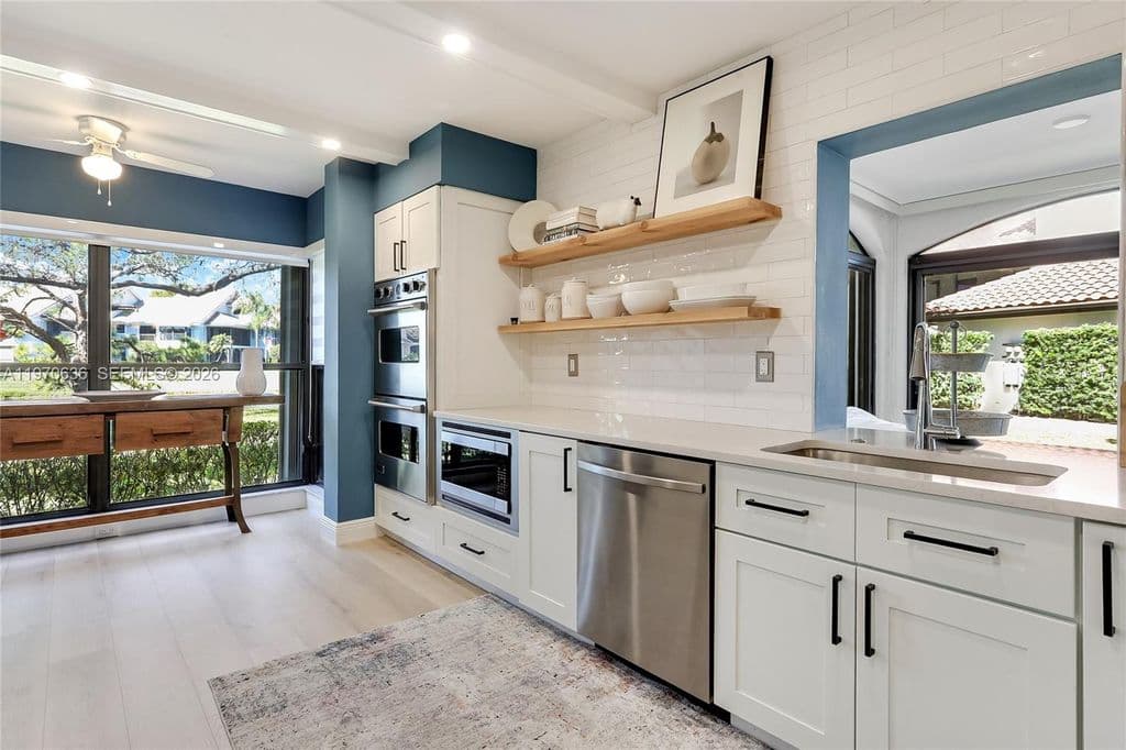 2+1 Condo — 16671 Traders Xing N APT 121