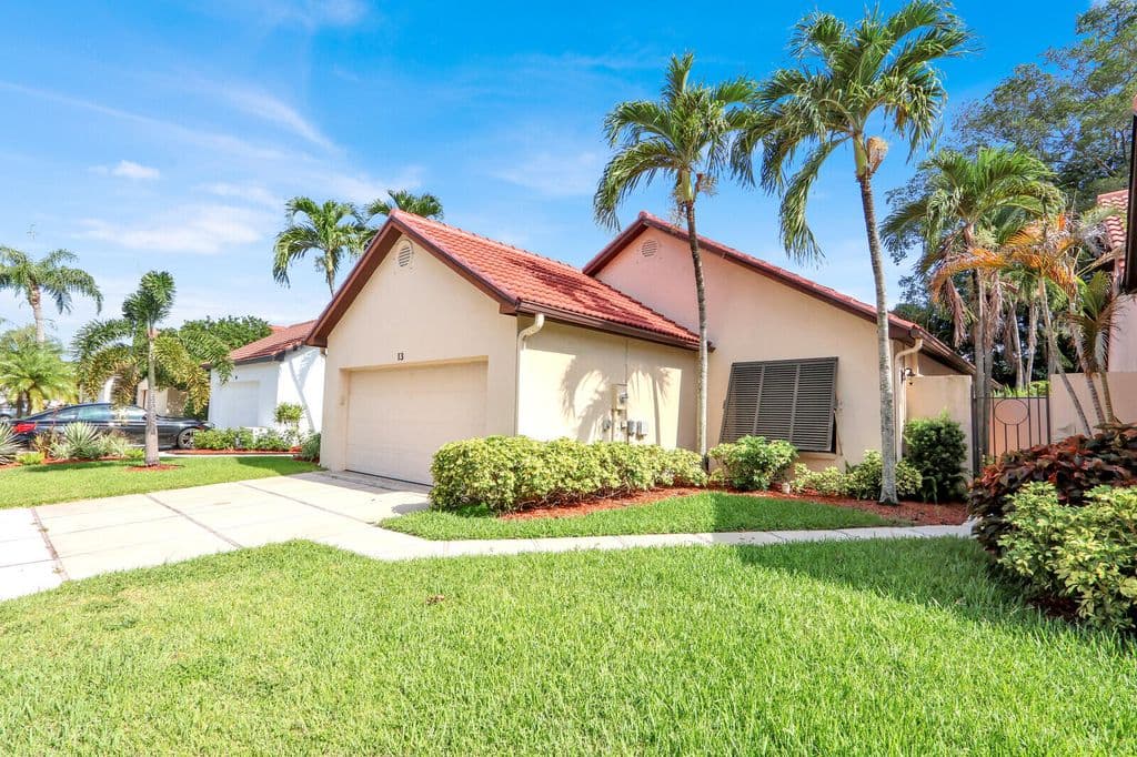 3-bedroom Single-Family Home — 13 Ironwood Way N