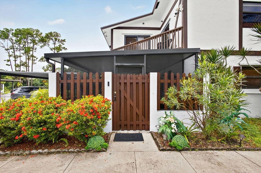 2-bedroom Property — 2399 Lena Lane