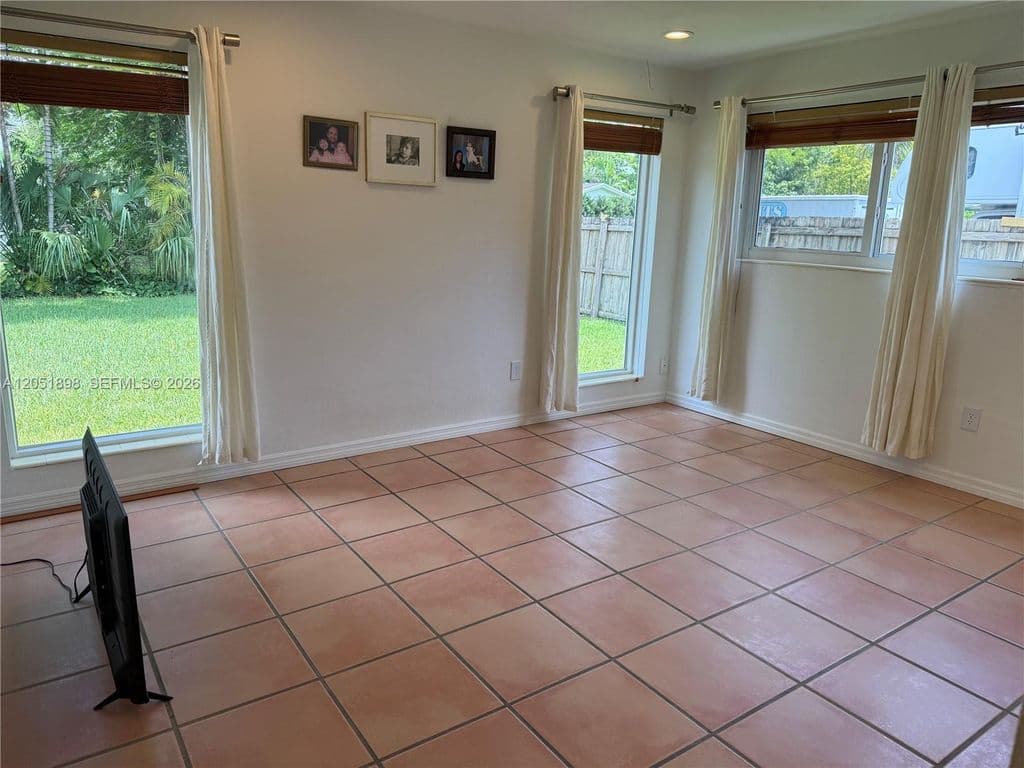 5+1 Müstakil ev — 10601 SW 96th St
