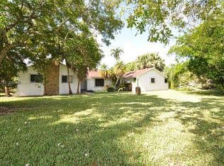5-bedroom Single-Family Home — 16760 SW 280th St, Homestead, 33031