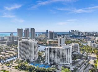 2-bedroom Condo — 2500 Parkview Dr APT 1514, Hallandale Beach, 33009