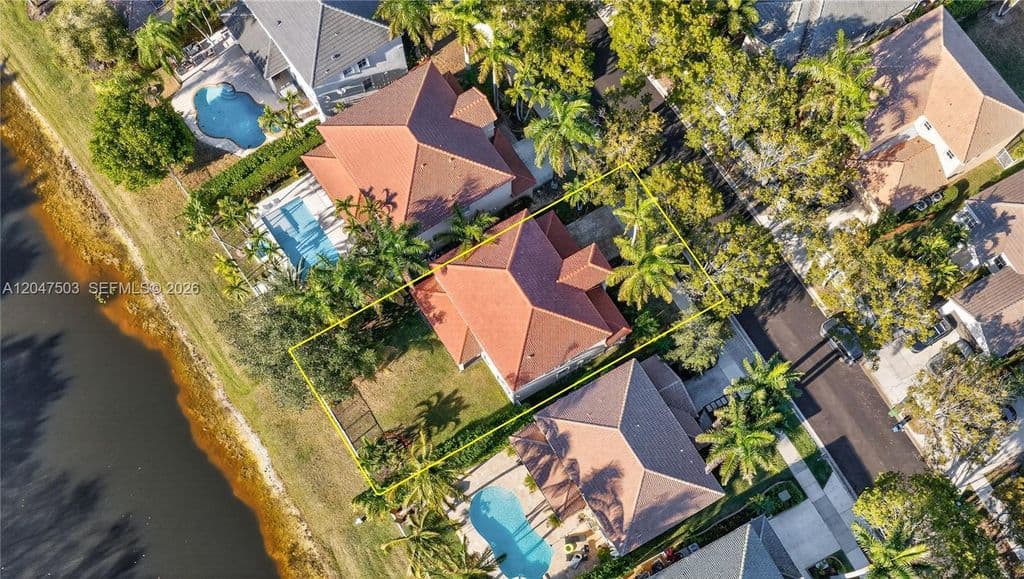 4+1 Müstakil ev — 1325 Chenille Cir