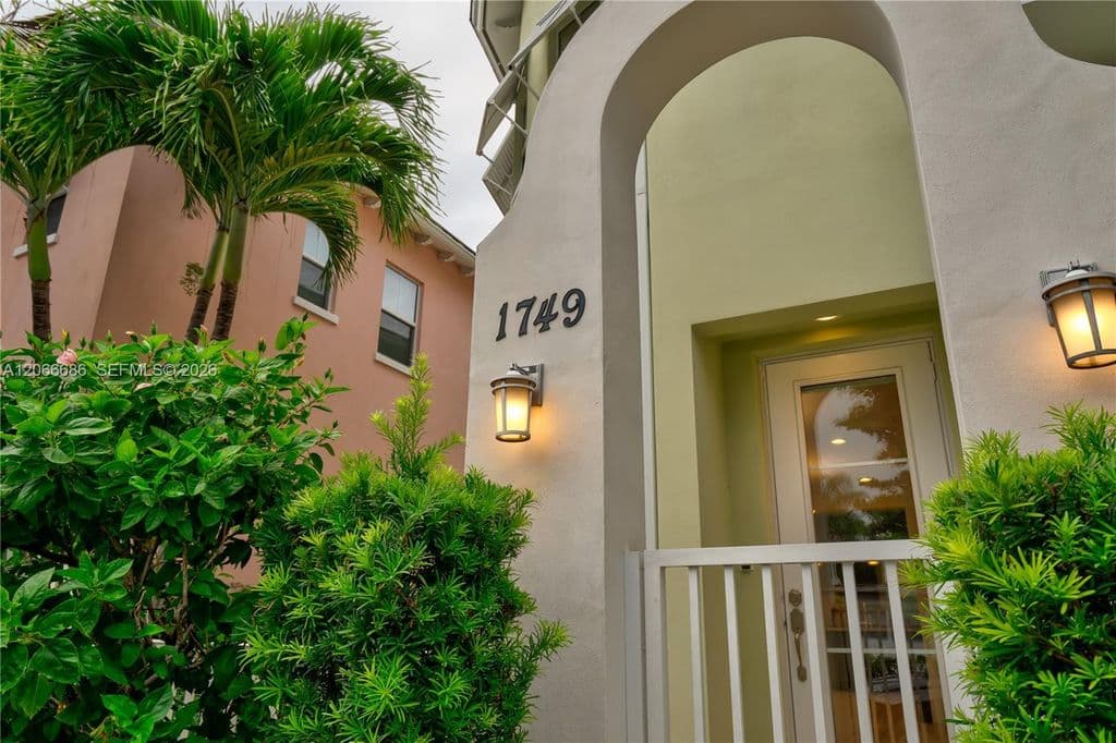 3-bedroom Single-Family Home — 1749 NE 9th St