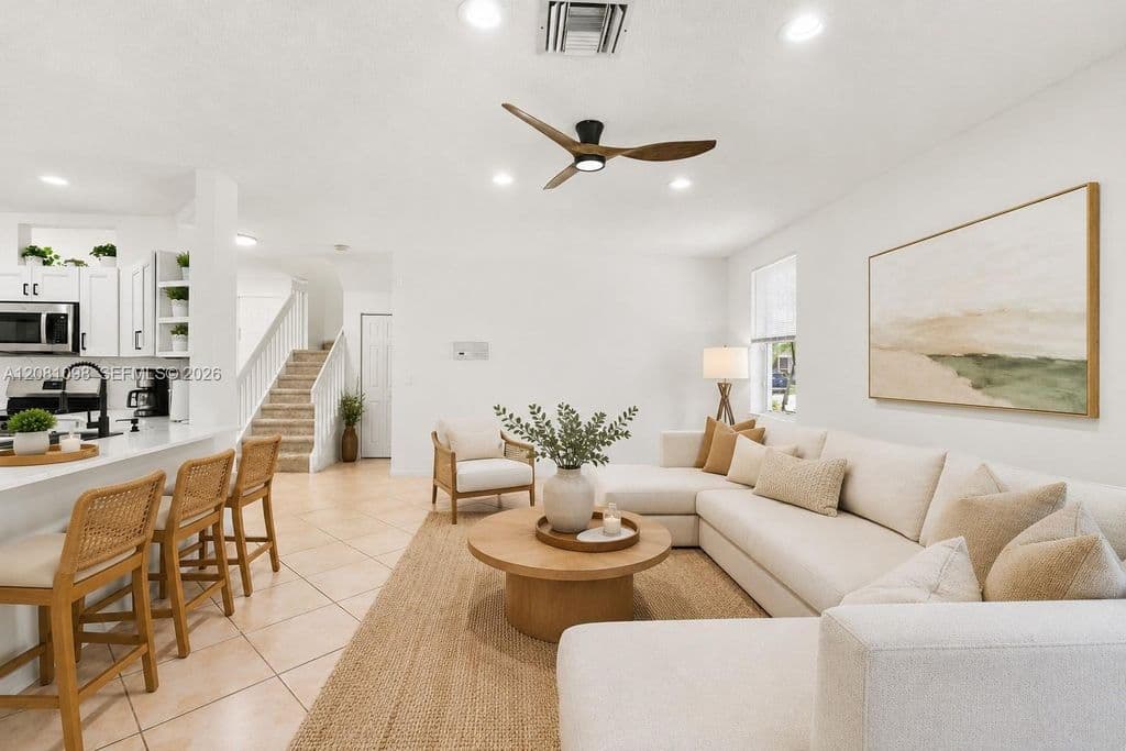 4+1 Müstakil ev — 18222 SW 27th St