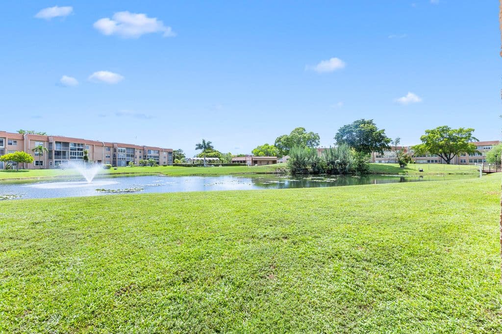 2+1 Condo — 9861 Sunrise Lakes Boulevard #101