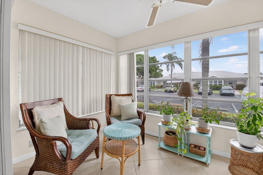 1-bedroom Condo — 14579 Canalview Drive #B