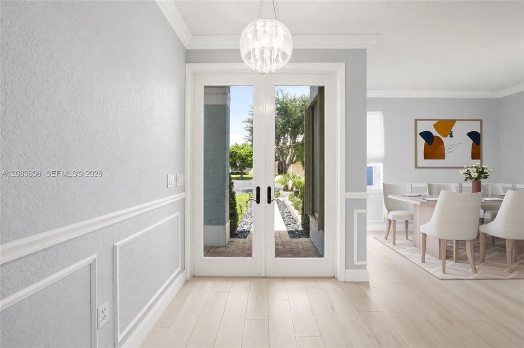 5-bedroom Single-Family Home — 2576 SW 158th Ave