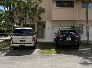4+1 Townhouse — 8208 NW 9th Ct #1, Fort Lauderdale, 33324