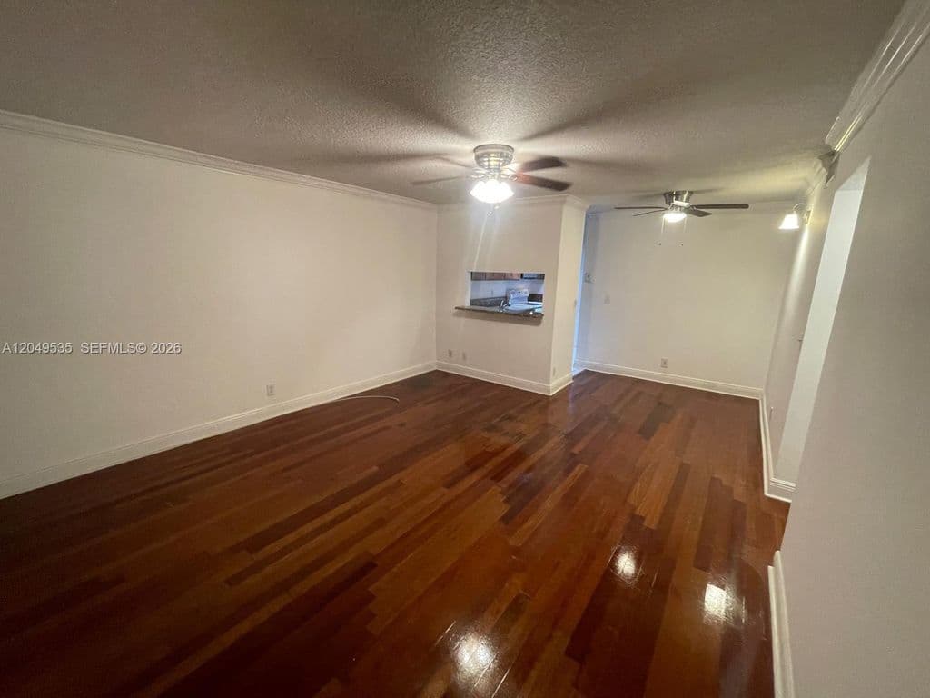 2-bedroom Condo — 807 Twin Lakes Dr #32-G