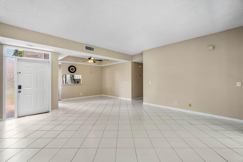 2+1 Condo — 7685 Lexington Club Boulevard #B