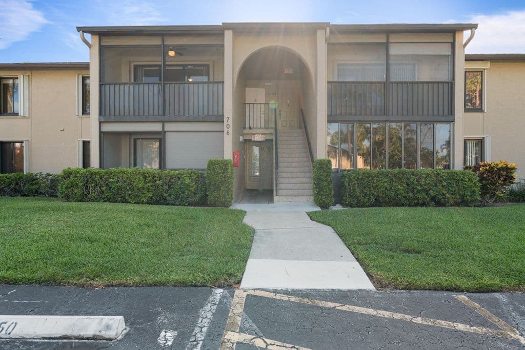 2+1 Condo — 706 Sunny Pine Way #E2
