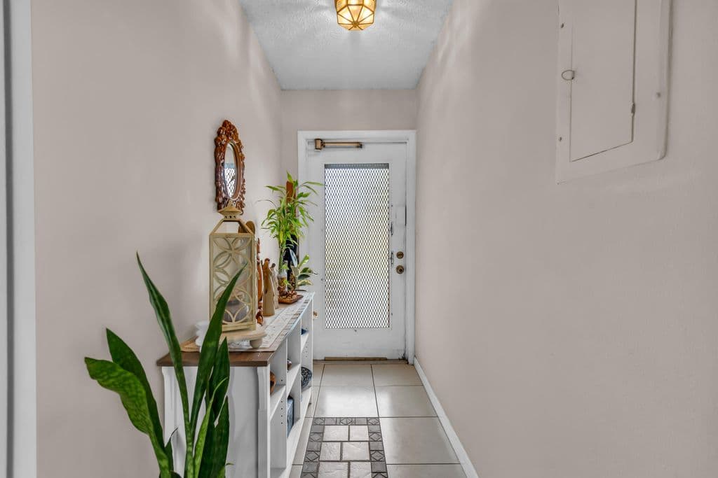 2-bedroom Condo — 7608 NW 18th Street #108
