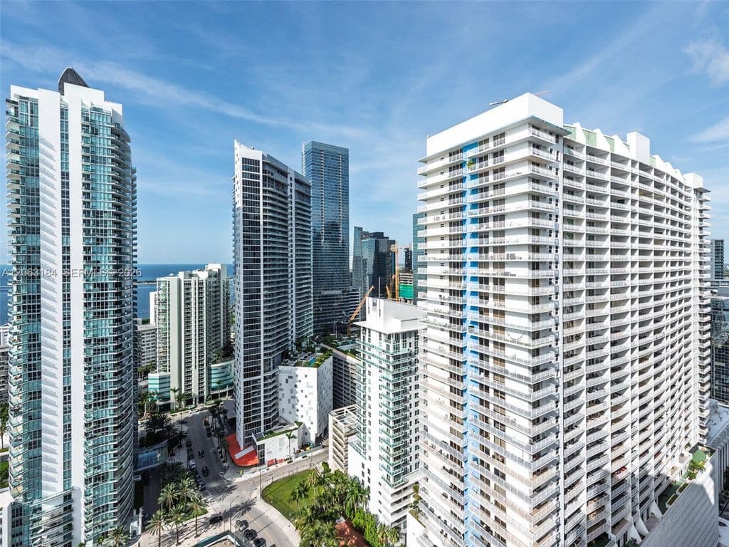 2+1 Condo — 1155 Brickell Bay Dr APT 3403