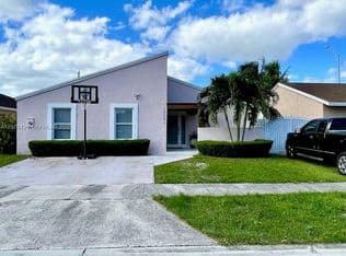 3+1 Müstakil ev — 19342 SW 119th Ct, Miami, 33177