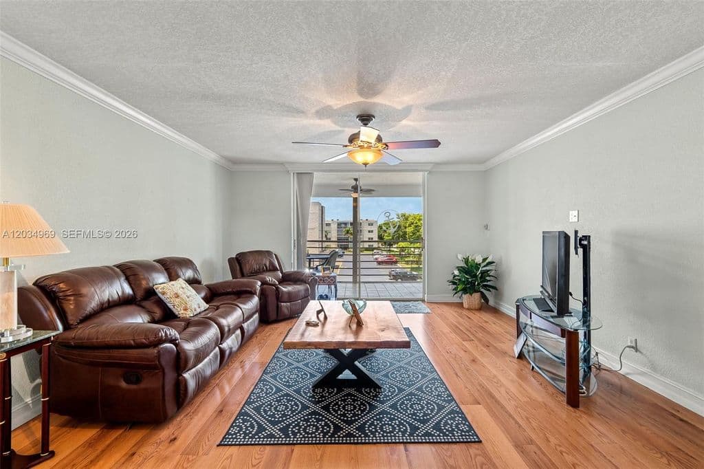 2-bedroom Condo — 325 SE 11th Ter APT 308