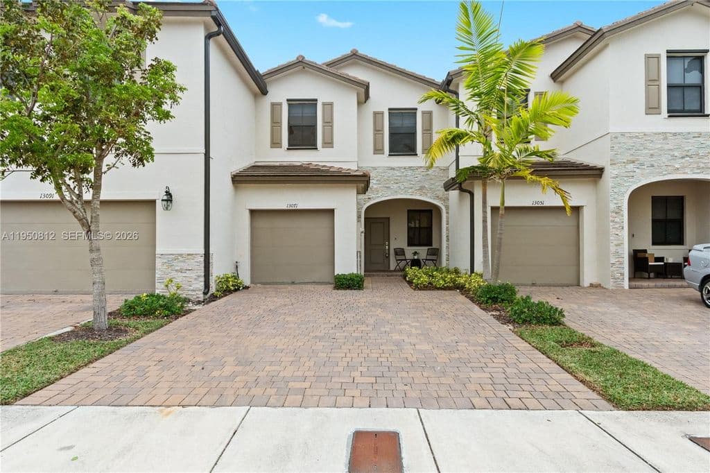 3-bedroom Property — 13071 SW 232nd St