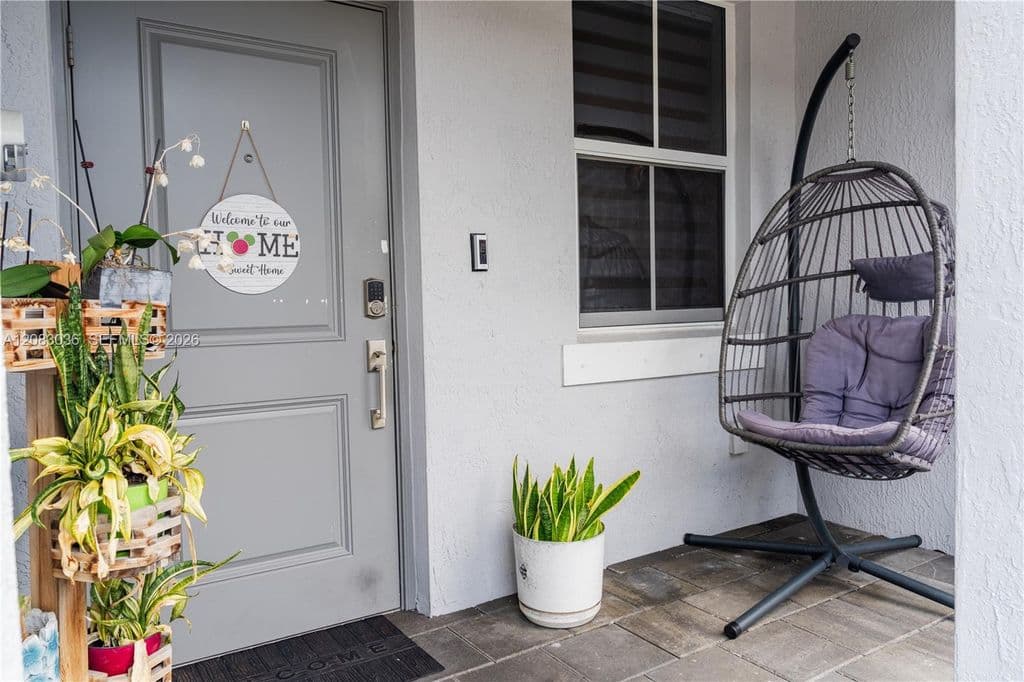 4+1 Mülk — 2641 SE 12th St