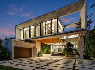 7-bedroom Single-Family Home — 360 S Hibiscus Dr, Miami Beach, 33139