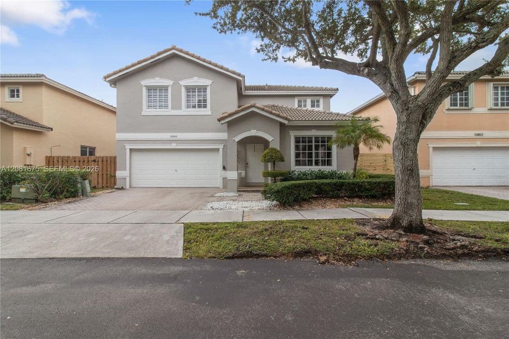 3-bedroom Single-Family Home — 10842 NW 53rd Ln