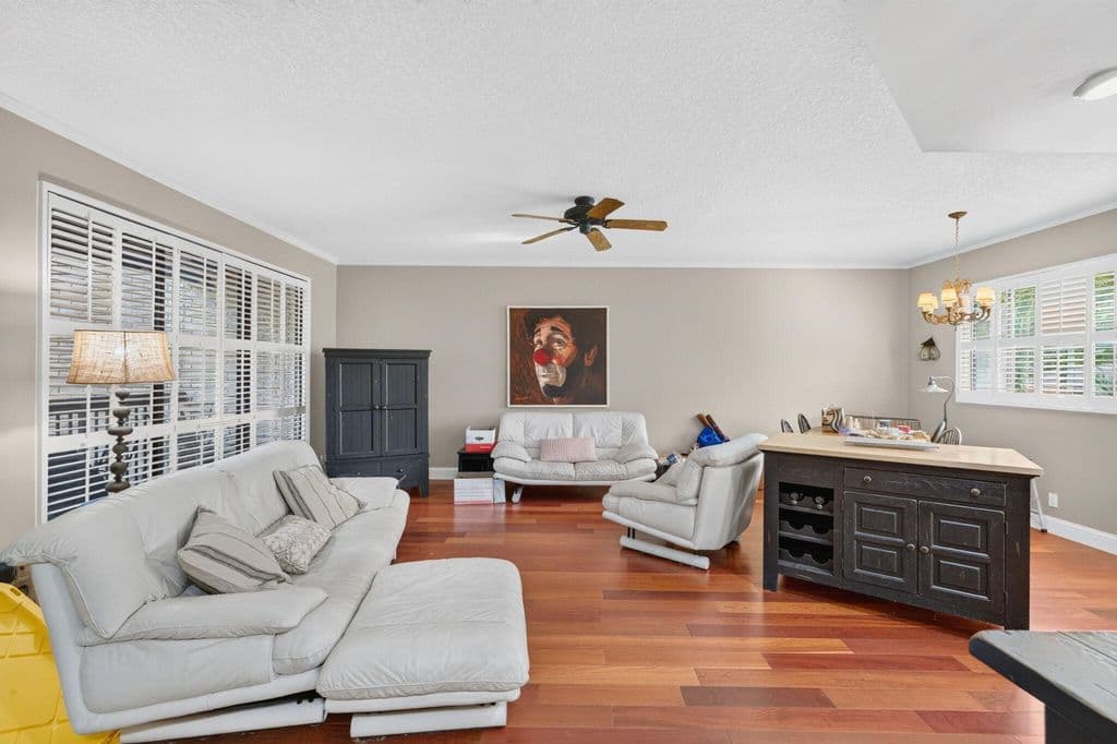 3-bedroom Property — 1401 NE 9th Street #20