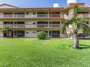 1+1 Condo — 5300 Washington Street #E208, Hollywood, 33021