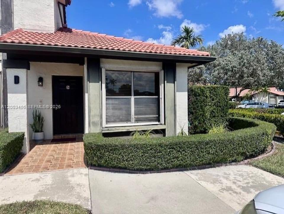 2-bedroom Property — 15070 SW 49th Ln #D106