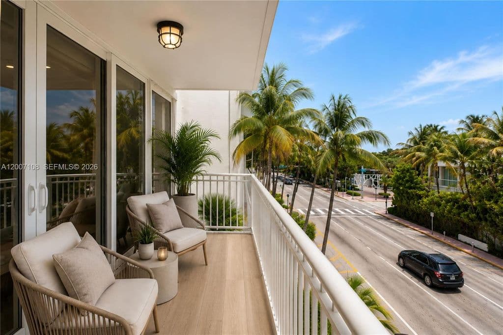 2+1 Condo — 7824 Collins Ave #401