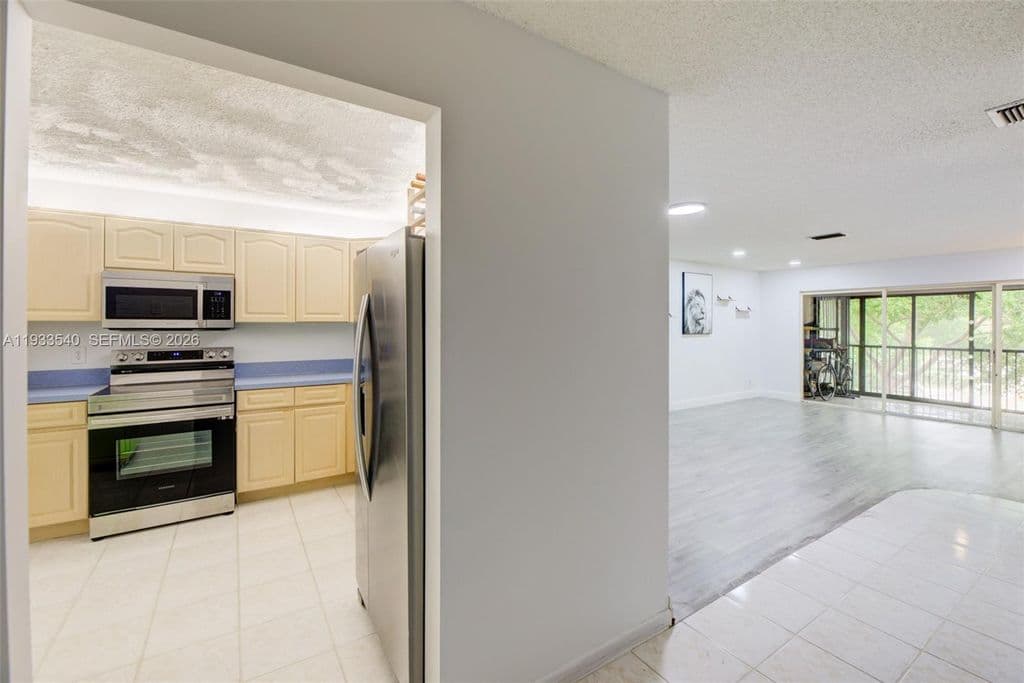 2+1 Condo — 4155 NW 22nd St #267G
