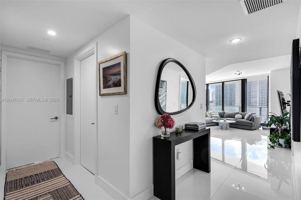 2-bedroom Condo — 1300 S Miami Ave Unit 1601