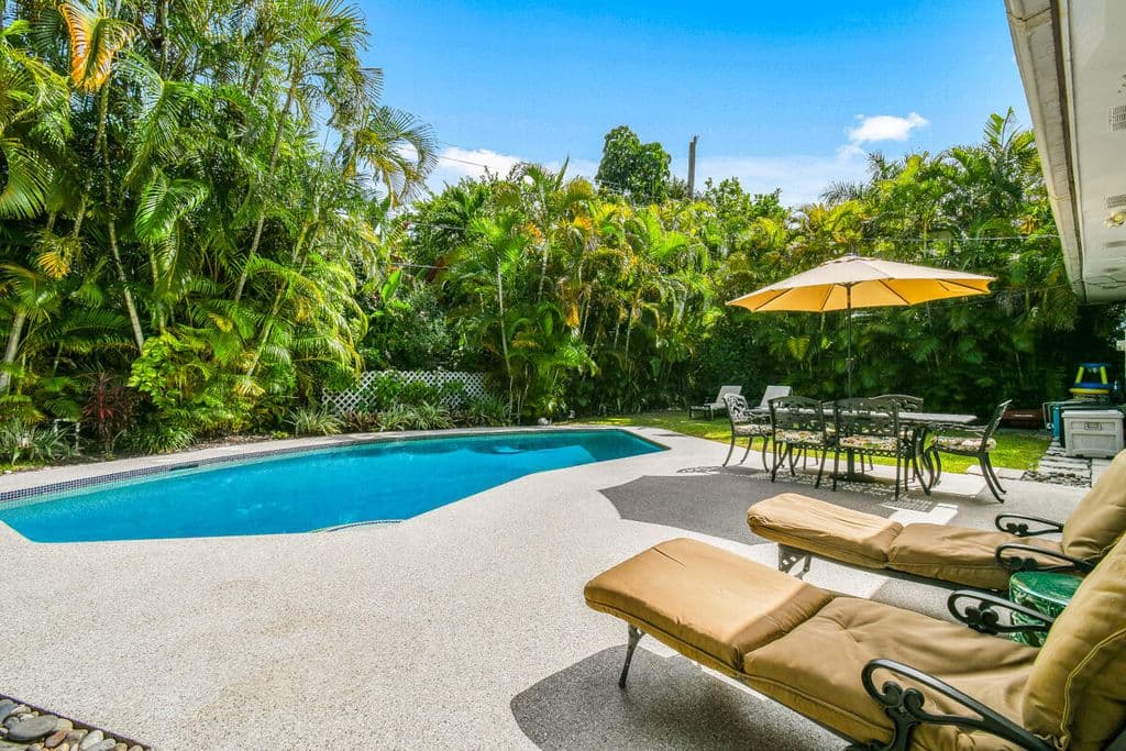 4-bedroom Single-Family Home — 1182 Beach Road