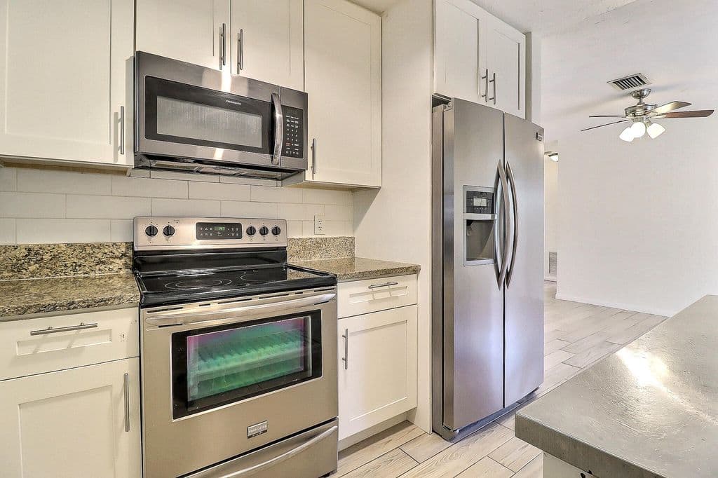 4+1 Müstakil ev — 337 Mid Pines Road
