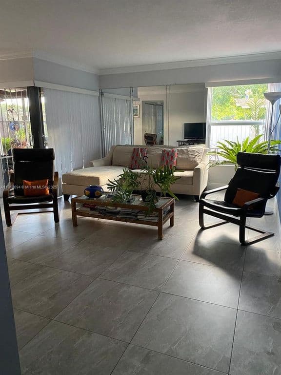 3+1 Mülk — 10454 NW 5th Ter #4-30