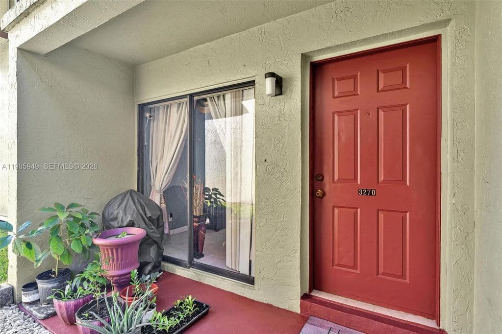 2-bedroom Condo — 3270 NW 104th Ave #3270