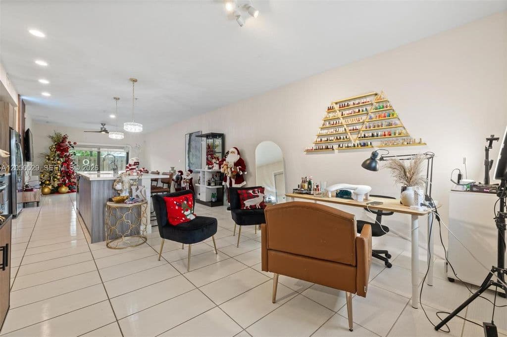 3-bedroom Condo — 7809 NW 104th Ave APT 1