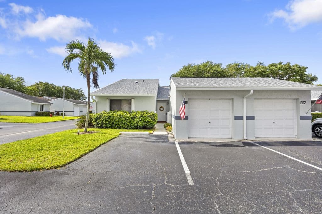 2+1 Condo — 2640 Gately Drive W #1601