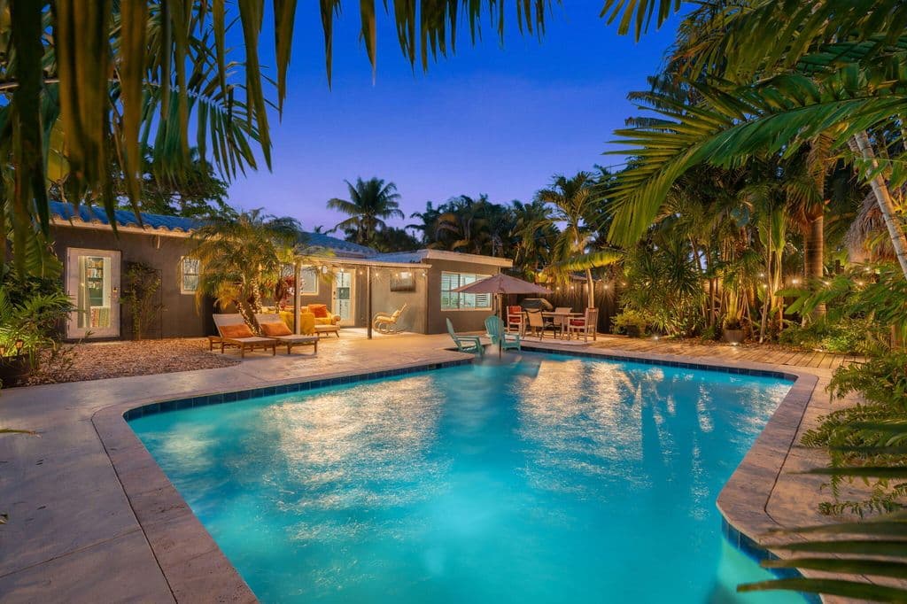 4-bedroom Single-Family Home — 1522 NE 17th Terrace