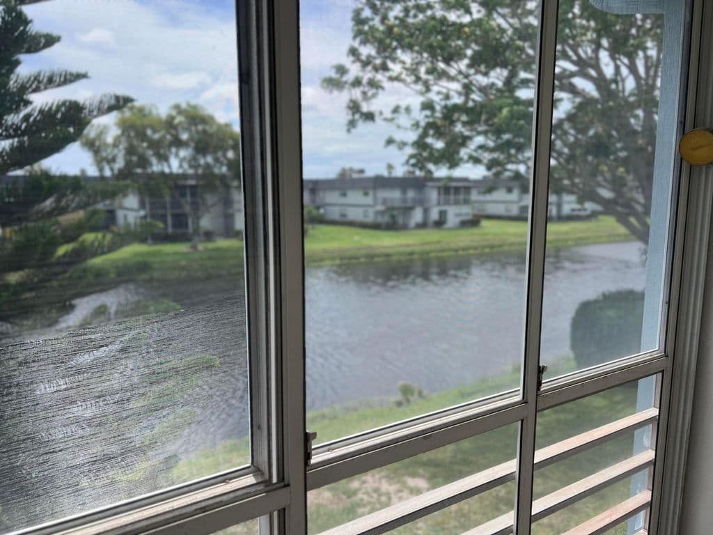2-bedroom Condo — 424 Saxony